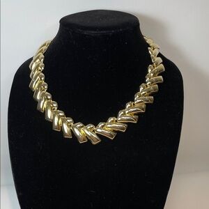Elegant Gold Women's Necklace
